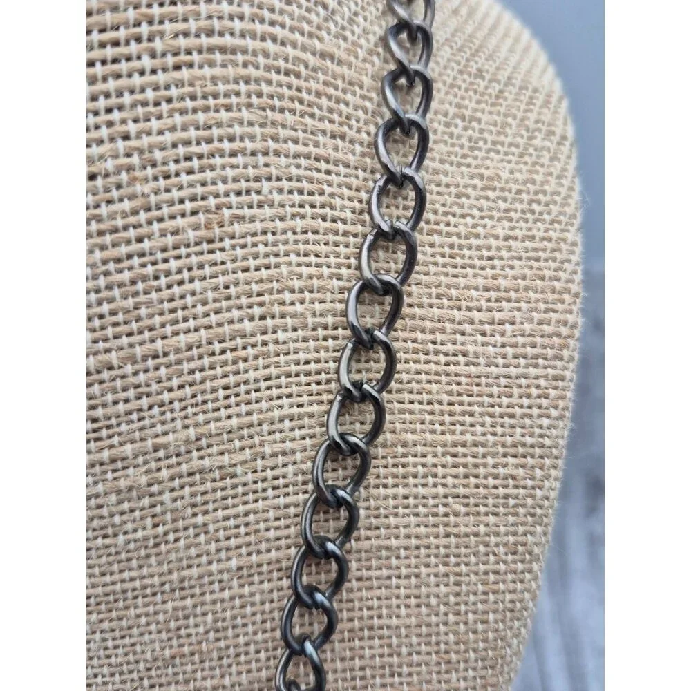 Simply Vera Wang Bib Necklace Dark Blue Faceted Glass Beads Black Gunmetal Chain